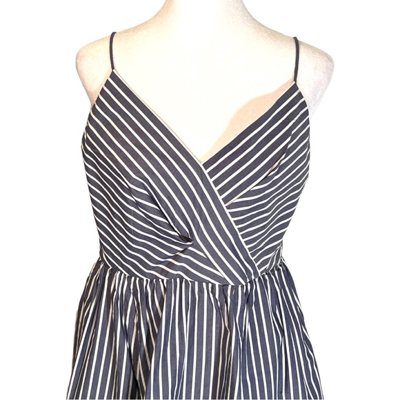 J. Crew Cotton Fit & Flare Sundress in Chambray and White Stripe w Pockets, Sz 6 - Picture 2 of 8